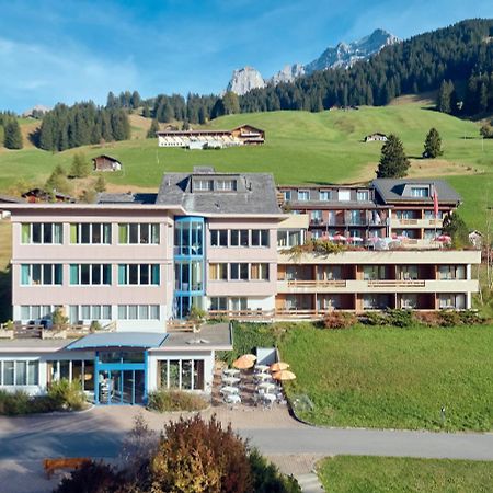 Ferien- Und Familienhotel Alpina Adelboden Bagian luar foto