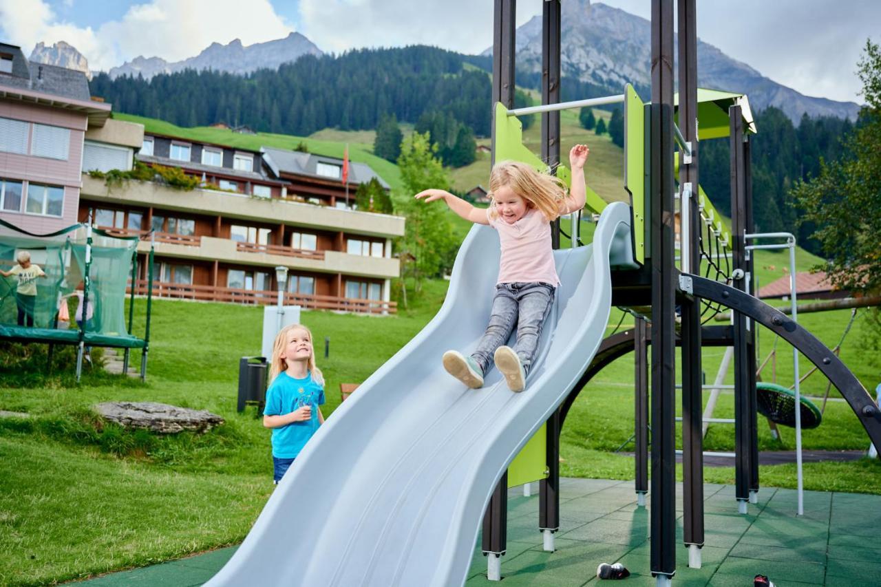 Ferien- Und Familienhotel Alpina Adelboden Bagian luar foto