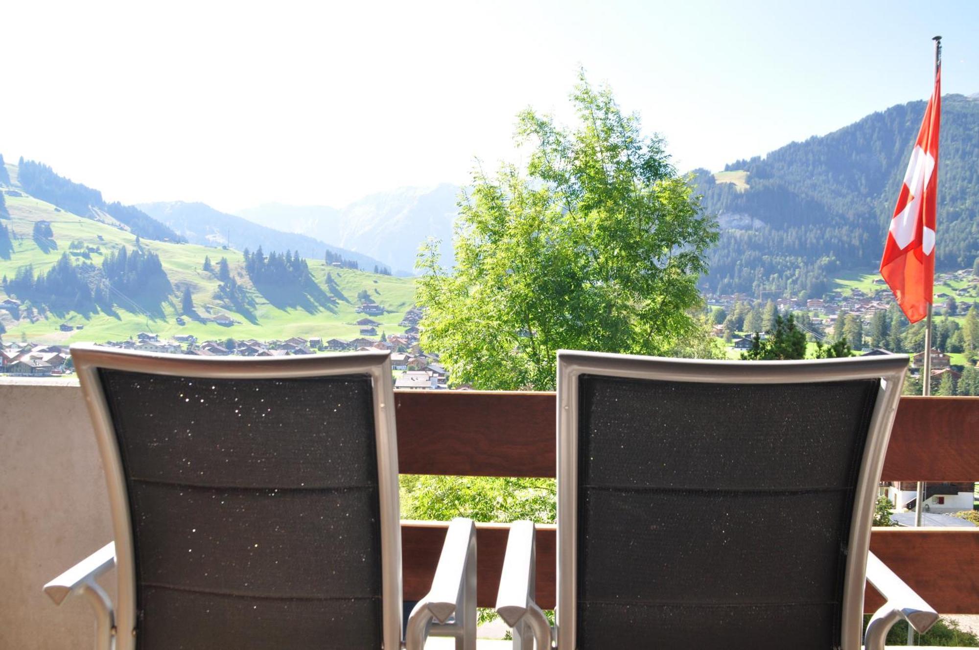 Ferien- Und Familienhotel Alpina Adelboden Bagian luar foto